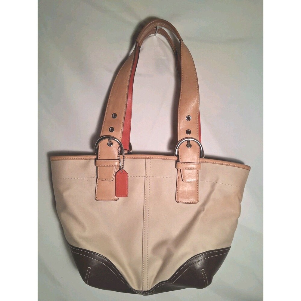 Authentic Coach Handbag, Canvas And Leather, Beige, Shoulder Bag. - Picture 2 of 16